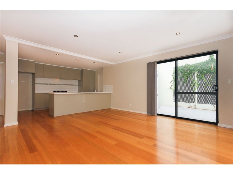 4/52 Spinnaker Heights, Yangebup WA 6164