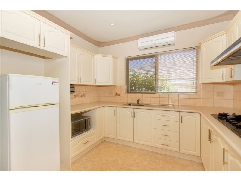 17 Scales Way, Spearwood WA 6163