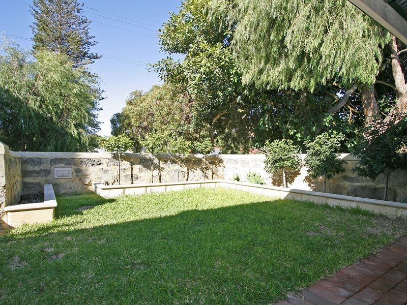 2/47 Wray Avenue, Fremantle WA 6160