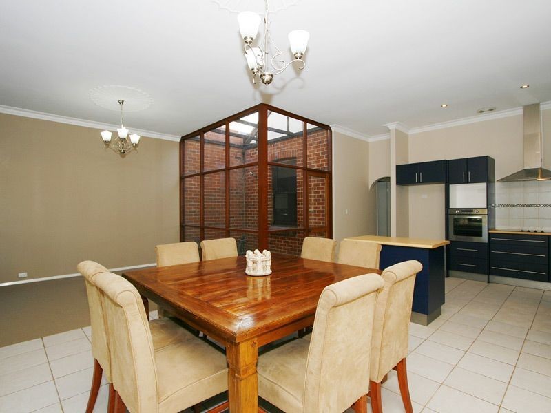 2/47 Wray Avenue, Fremantle WA 6160