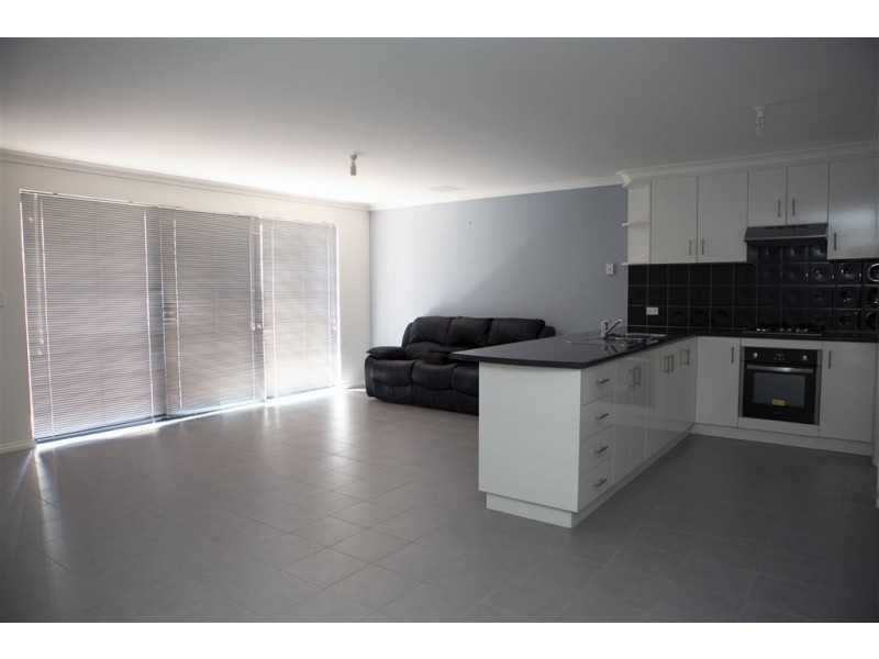 2/3 Laquila Circle, Beeliar WA 6164
