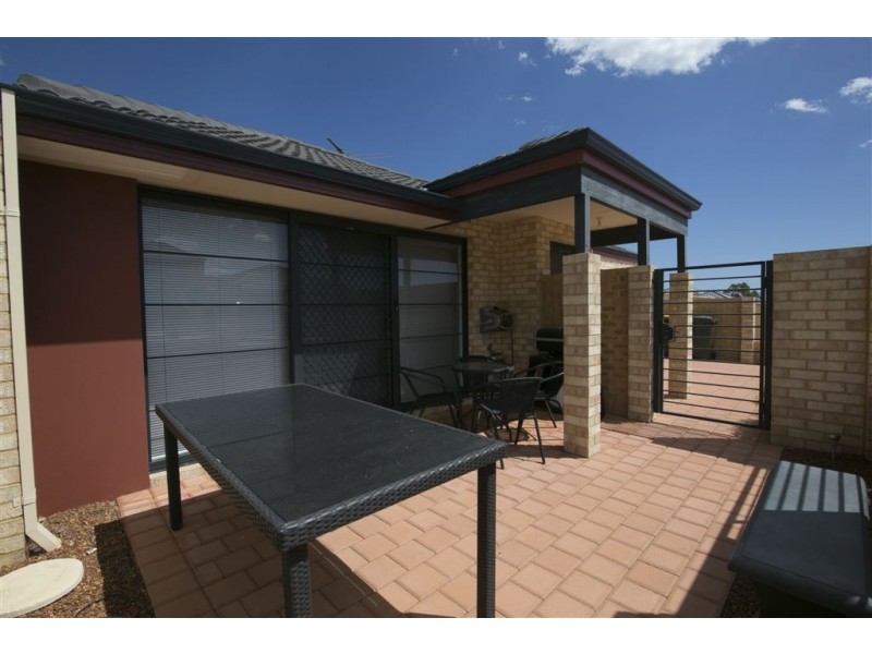 2/3 Laquila Circle, Beeliar WA 6164