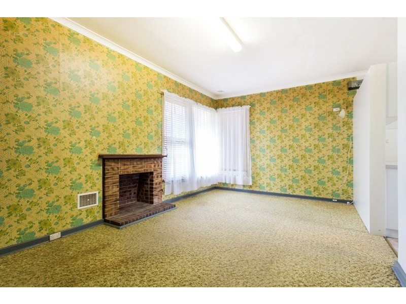 16 Treeby Street, Coolbellup WA 6163