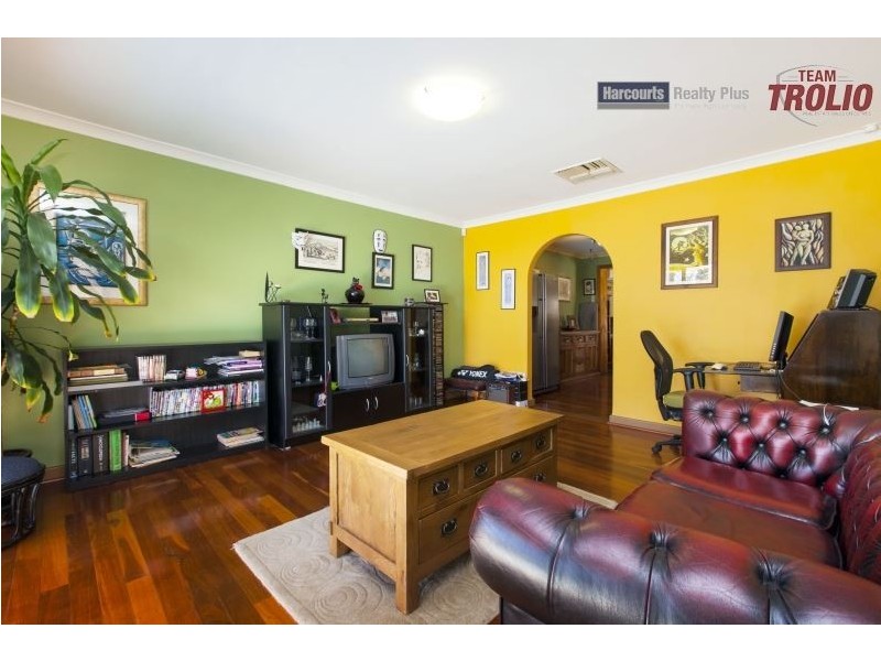 11 Falstaff Crescent, Spearwood WA 6163