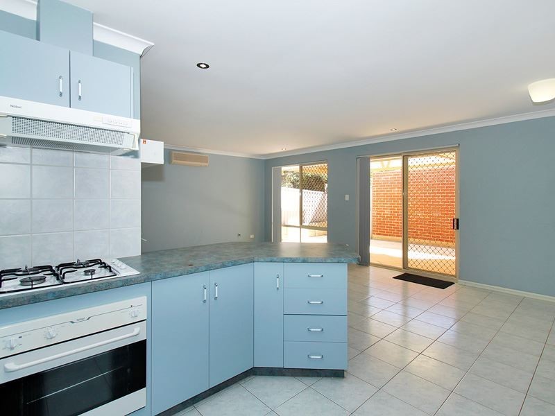 8/51 Kent St, Spearwood WA 6163