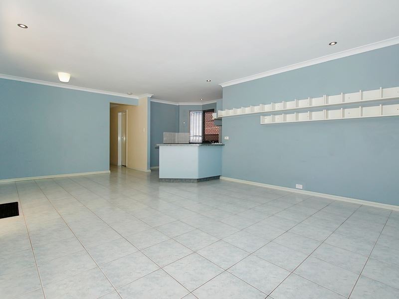 8/51 Kent St, Spearwood WA 6163