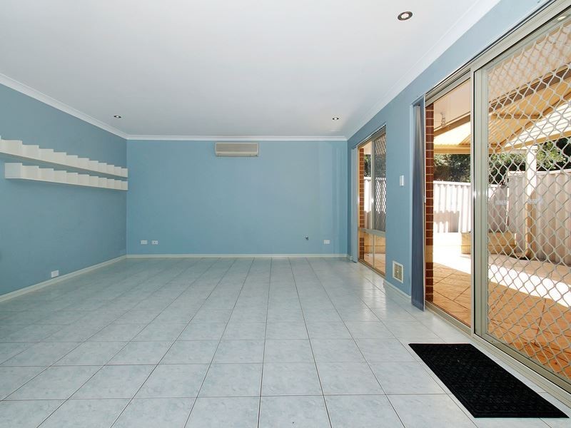 8/51 Kent St, Spearwood WA 6163