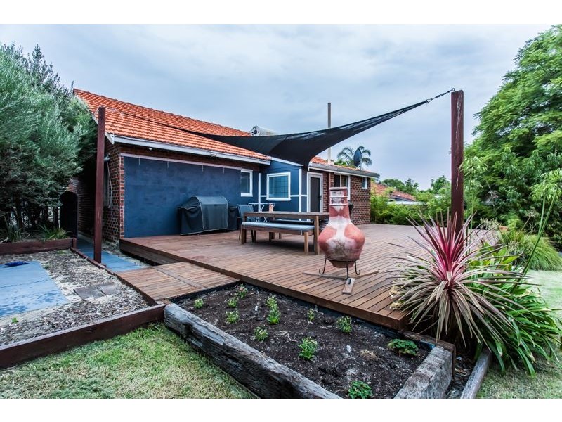 39 Curven Road, Hamilton Hill WA 6163