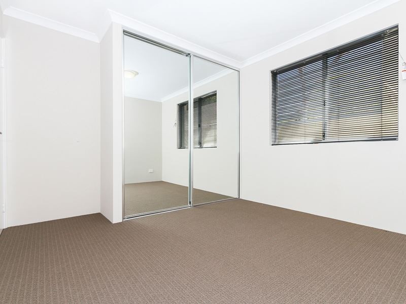 15/57 Southwell Crescent, Hamilton Hill WA 6163