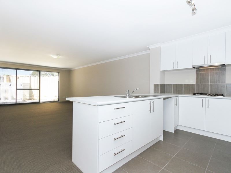 15/57 Southwell Crescent, Hamilton Hill WA 6163