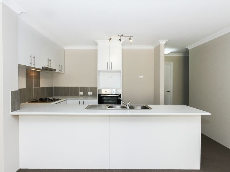 15/57 Southwell Crescent, Hamilton Hill WA 6163