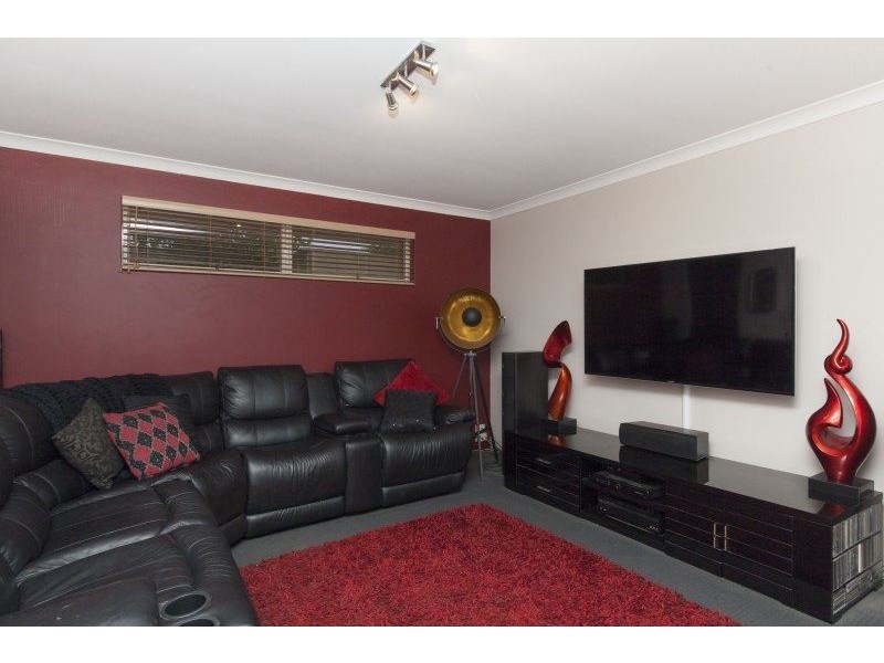 33 Aurora Drive, Atwell WA 6164