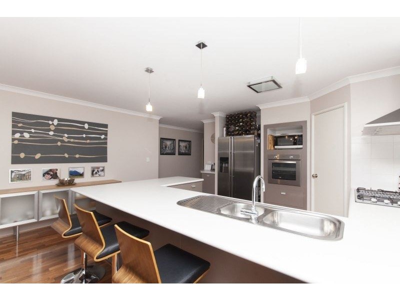 33 Aurora Drive, Atwell WA 6164