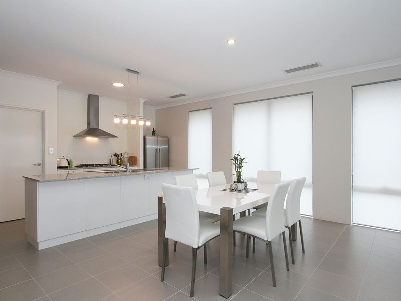 6 Rocky Road, Wandi WA 6167