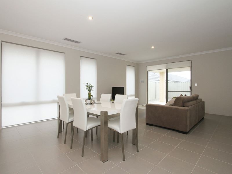 6 Rocky Road, Wandi WA 6167