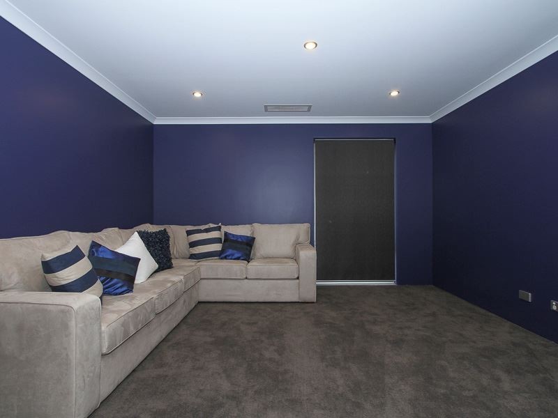 6 Rocky Road, Wandi WA 6167