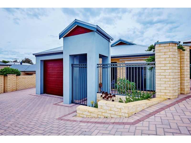 3/2 Straughair Street, Hamilton Hill WA 6163