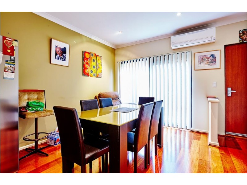 3/2 Straughair Street, Hamilton Hill WA 6163