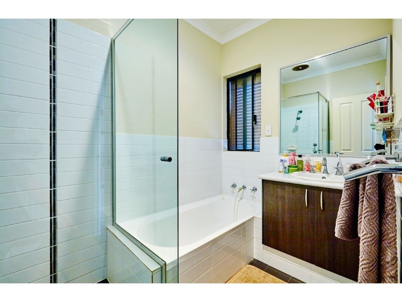 3/2 Straughair Street, Hamilton Hill WA 6163