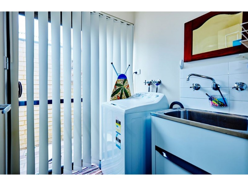 3/2 Straughair Street, Hamilton Hill WA 6163