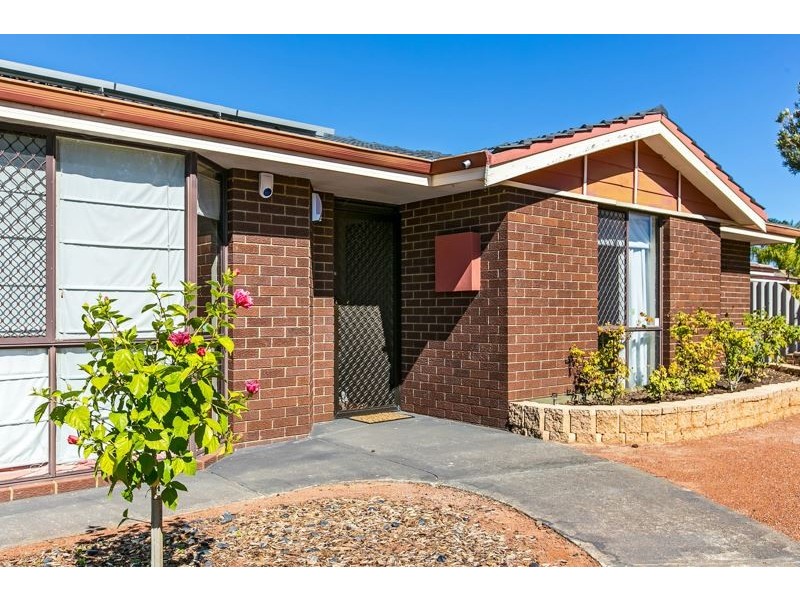 2 Orchard Road, South Lake WA 6164