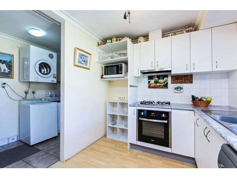 2 Orchard Road, South Lake WA 6164