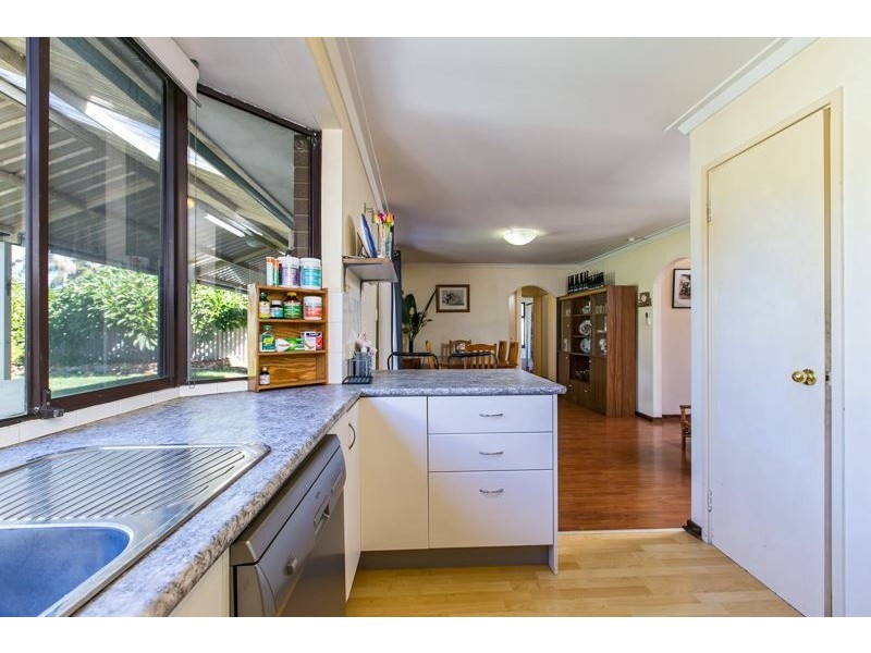 2 Orchard Road, South Lake WA 6164