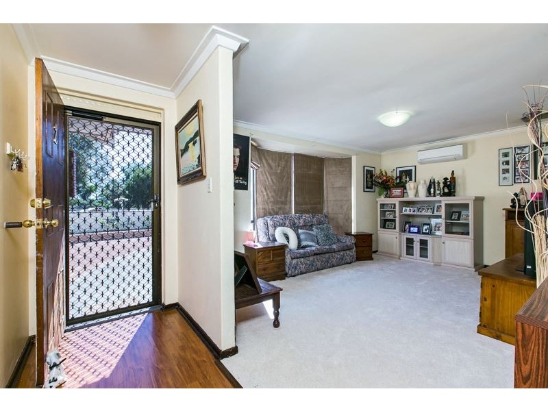 2 Orchard Road, South Lake WA 6164