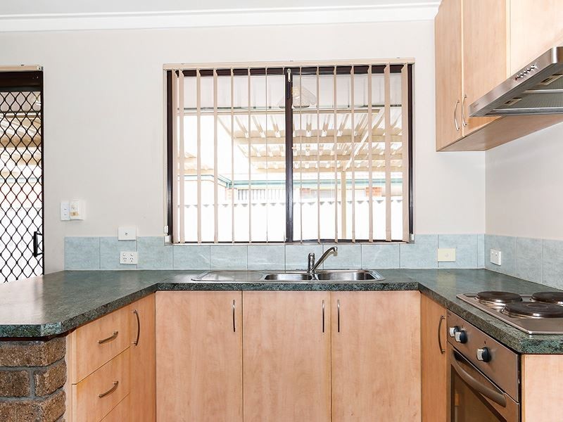 24 South Lake Drive, South Lake WA 6164