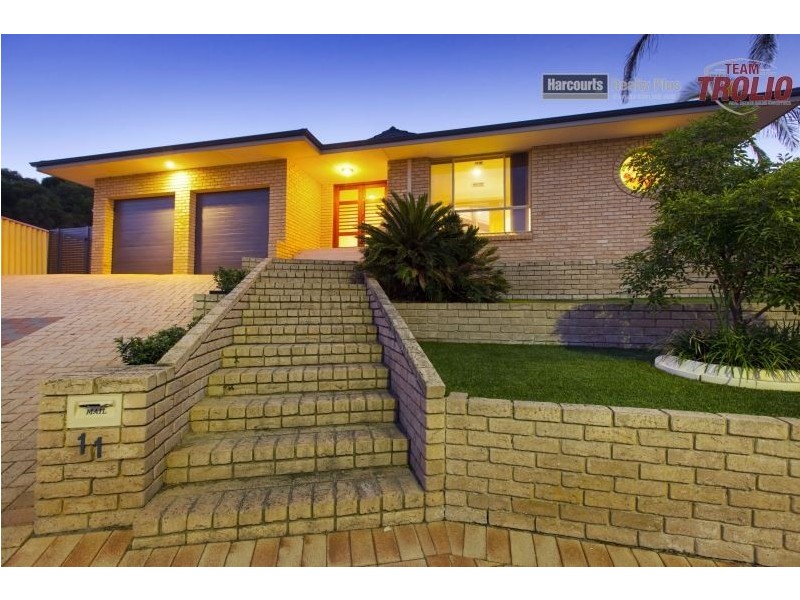 11 Tunis Place, Coogee WA 6166