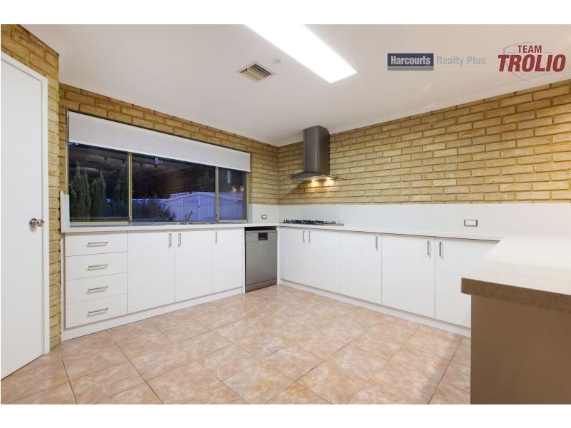 11 Tunis Place, Coogee WA 6166