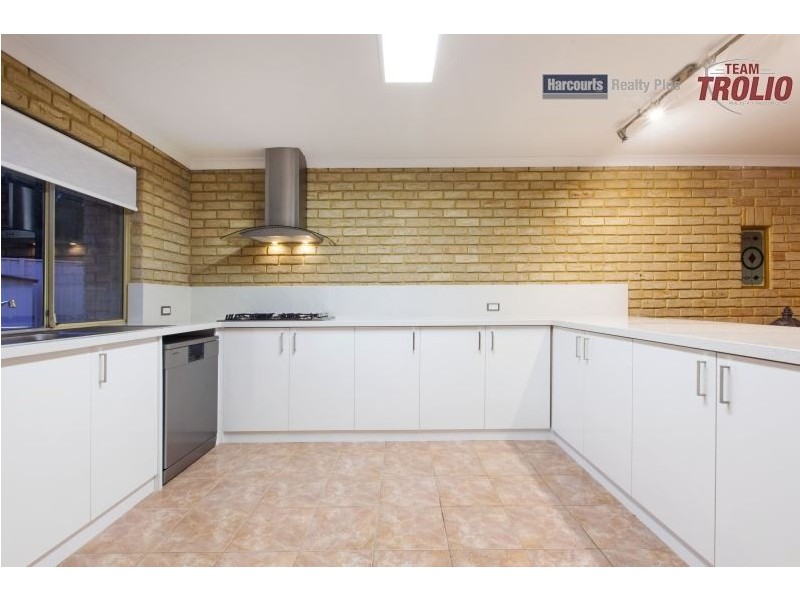 11 Tunis Place, Coogee WA 6166