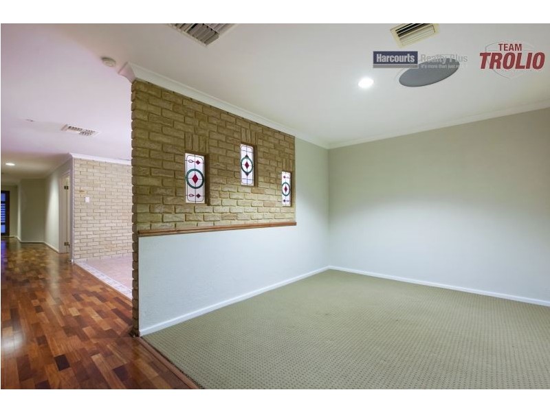 11 Tunis Place, Coogee WA 6166