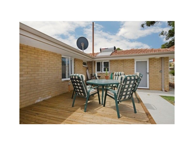 11 Watterton Place, Hamilton Hill WA 6163