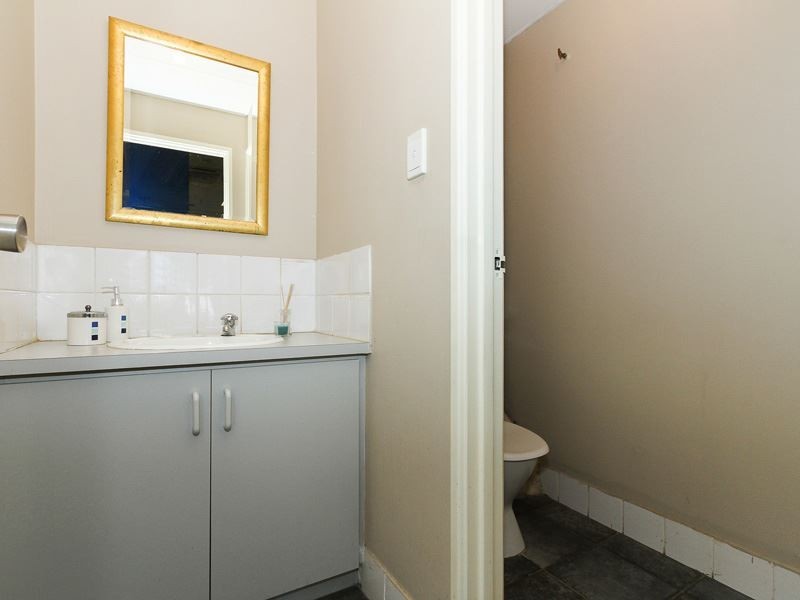 9/1 Simms Road, Hamilton Hill WA 6163