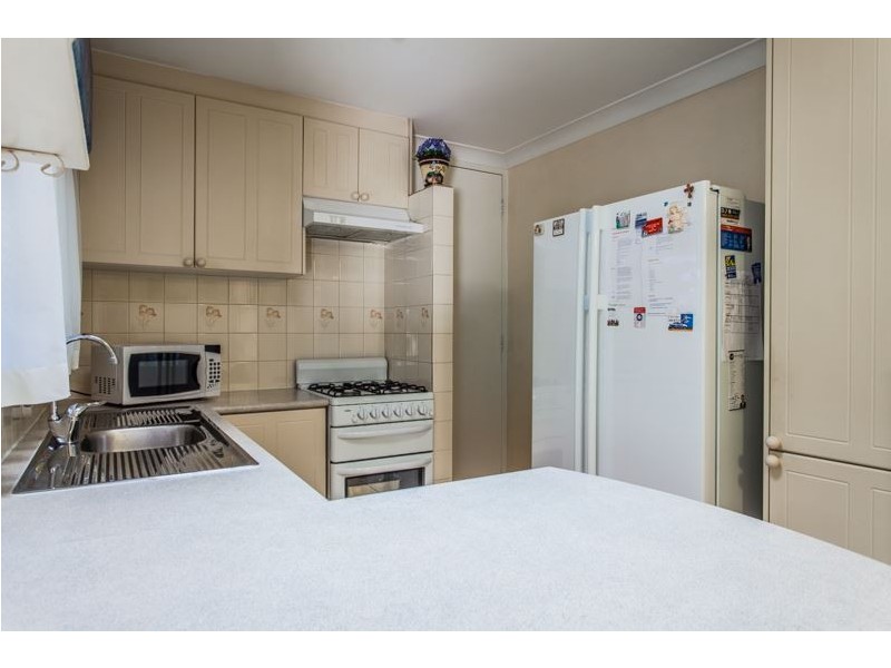 92 Phoenix Rd, Hamilton Hill WA 6163