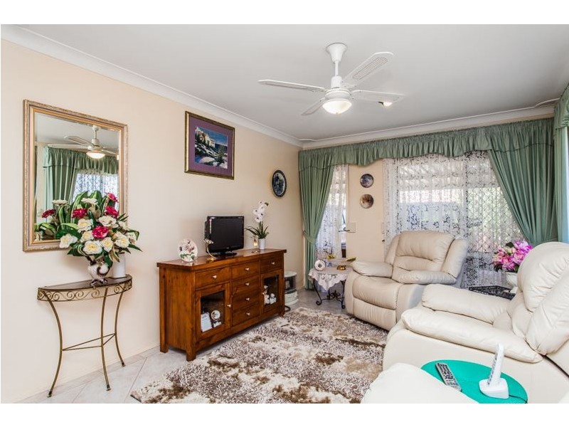 92 Phoenix Rd, Hamilton Hill WA 6163