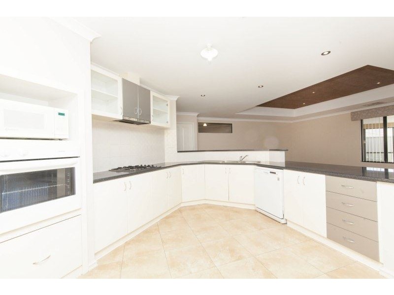 11 Argonaut Crescent, Yangebup WA 6164
