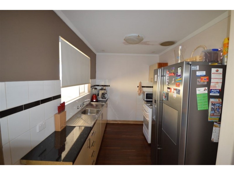 7 Vernon Place, Spearwood WA 6163
