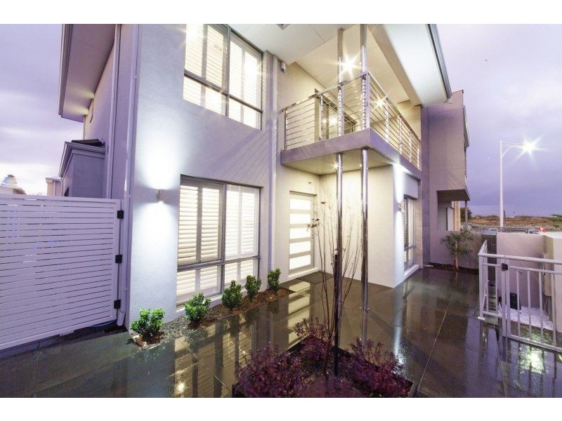 5 Amelia Loop, North Coogee WA 6163