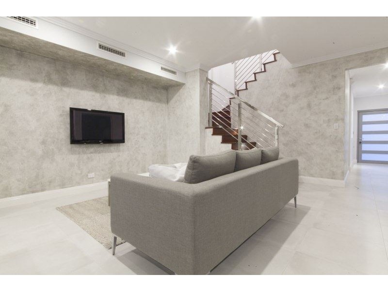 5 Amelia Loop, North Coogee WA 6163