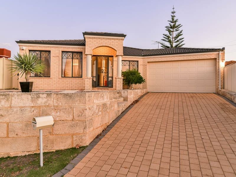 15 Bilcich Gardens, Spearwood WA 6163