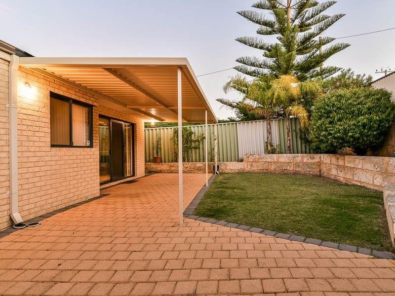 15 Bilcich Gardens, Spearwood WA 6163