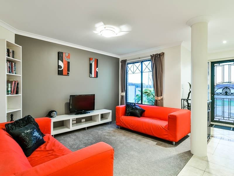 15 Bilcich Gardens, Spearwood WA 6163