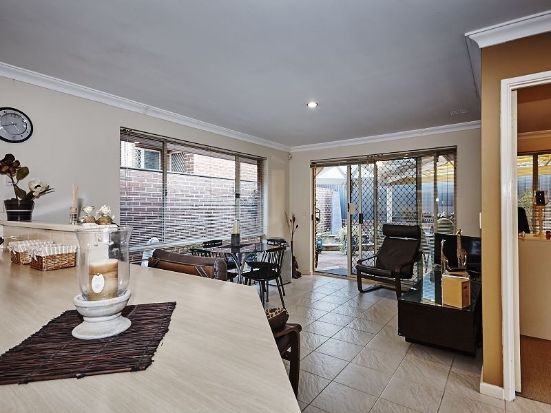 1/26 Gumina Place, Munster WA 6166