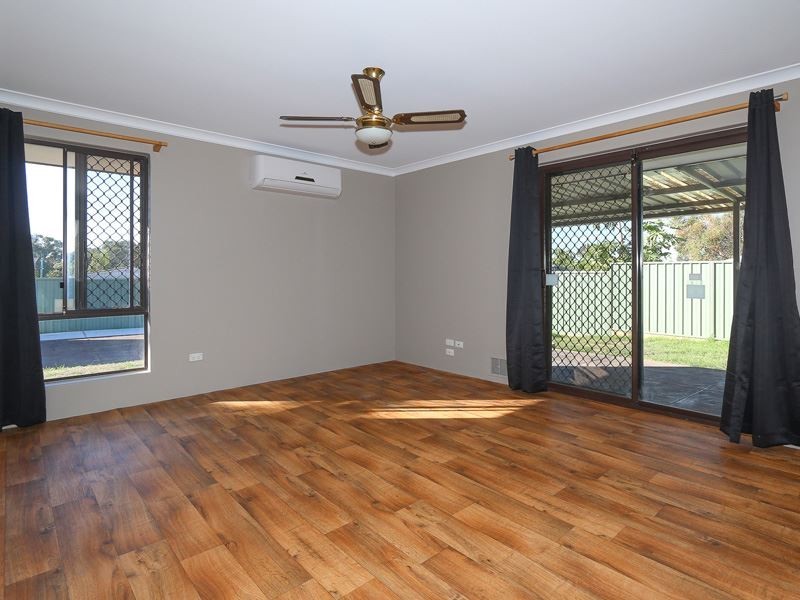 61 Conigrave Road, Yangebup WA 6164