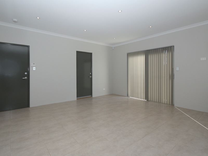 2/262 Carrington St, Hilton WA 6163