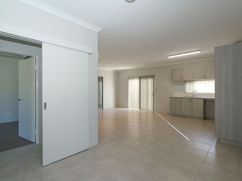 2/262 Carrington St, Hilton WA 6163