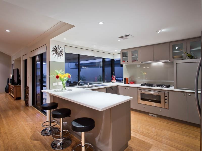 24 Leschenault Boulevard, Munster WA 6166