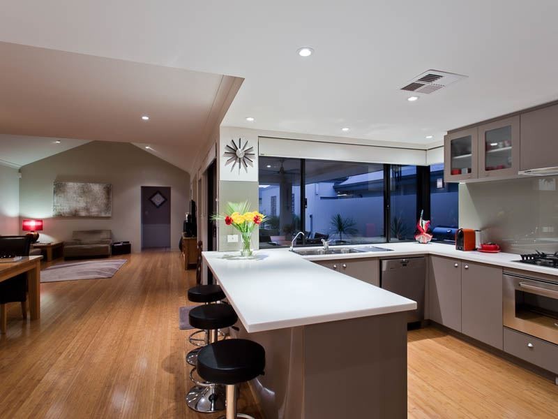 24 Leschenault Boulevard, Munster WA 6166